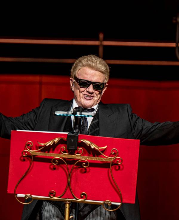 Der Sänger Heino tritt in der Tonhalle auf. Hier gibt er sein Konzert "Heino goes Klassik - Ein deutscher Liederabend"
