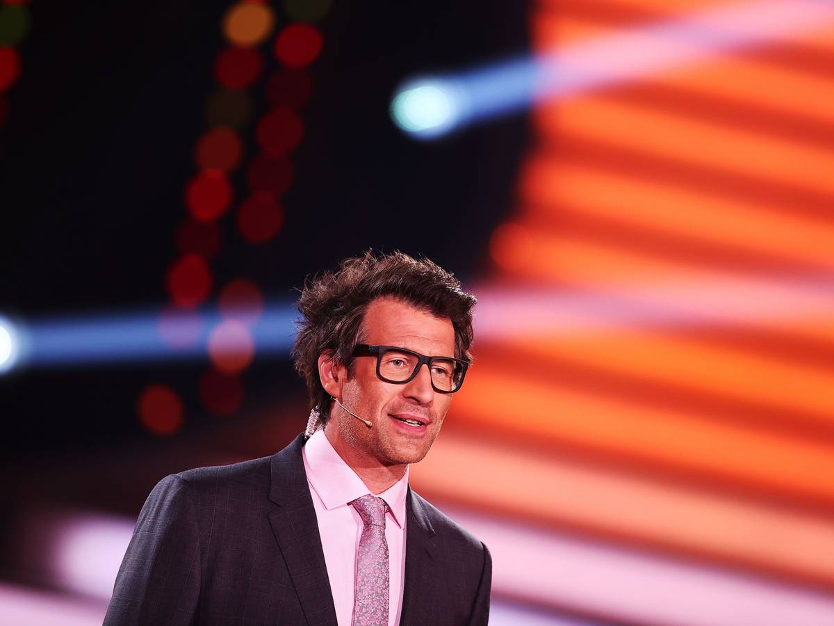 Der Moderator Daniel Hartwich steht bei der RTL-Tanzshow „Let’s Dance“ auf der Bühne.
