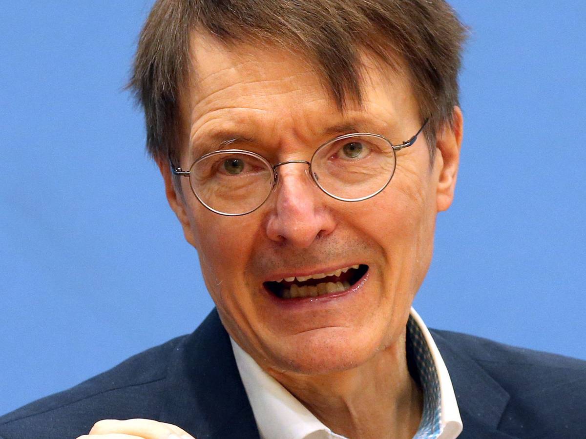 Karl Lauterbach (hier am 8.2.2022) appellierte auch an die Nachbarländer.