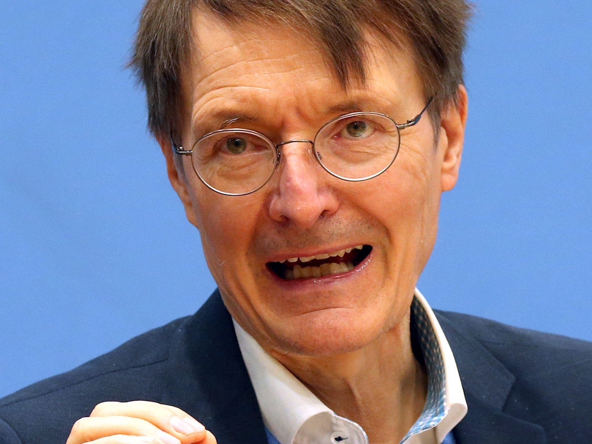 Karl Lauterbach (hier am 8.2.2022) appellierte auch an die Nachbarländer.