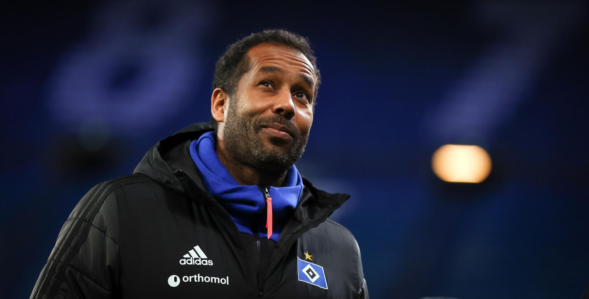 Daniel Thioune steht als Trainer bei Fortuna Düsseldorf vor einer schwierigen Aufgabe, hier noch als Trainer des HSV am 8. März 2021.