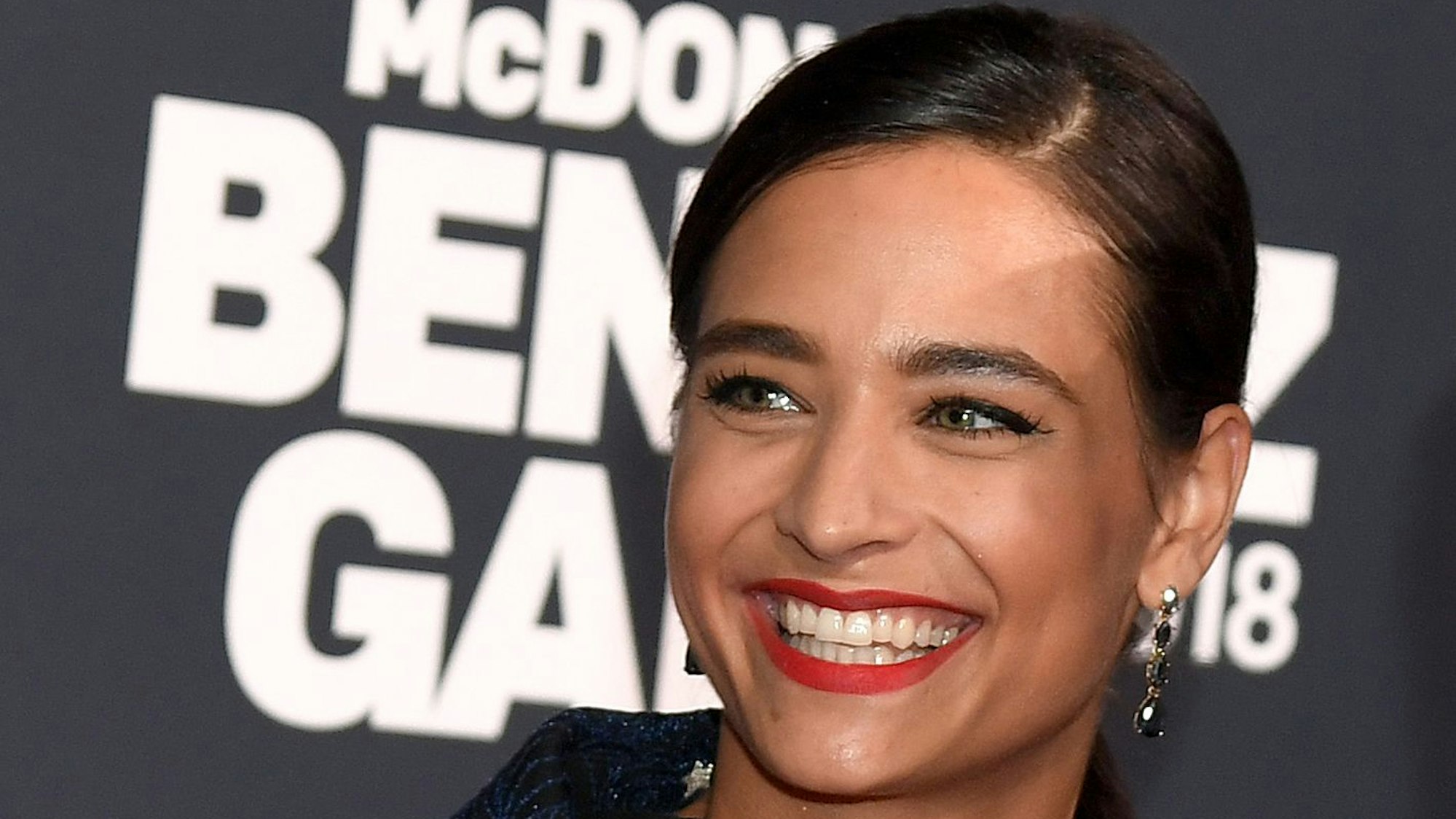 Amira Pocher lacht bei einer Benefiz-Gala zugunsten der McDonald's Kinderhilfe-Stiftung am 10. November 2018.