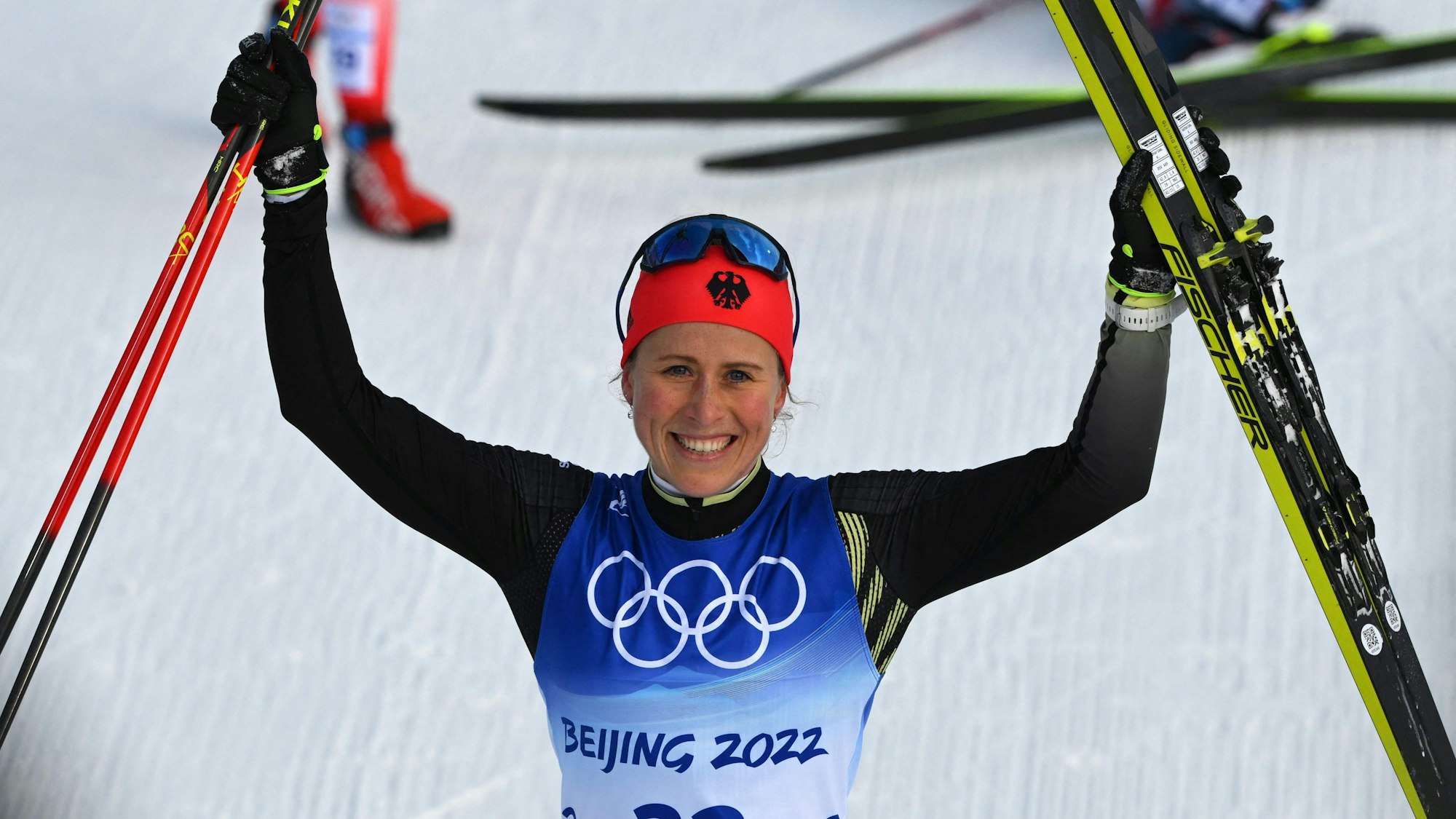 Katharina Hennig lässt sich von den Fans feiern.