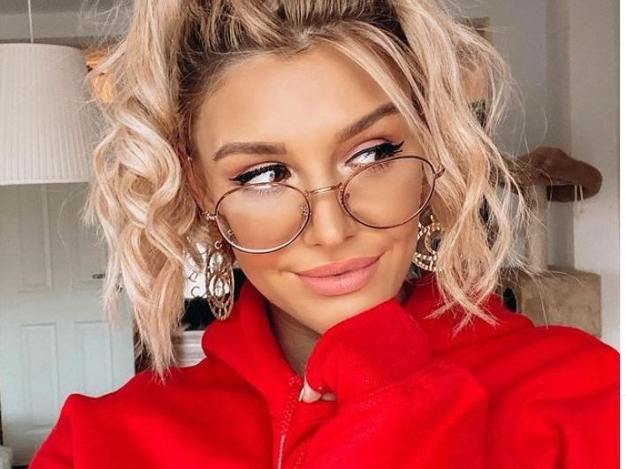 Gerda Lewis: Sie war mal Kandidatin bei Germany's next Topmodel bei Heidi Klum. Das Selfie postete sie im Februar 2020 auf ihrem Instagram-Account