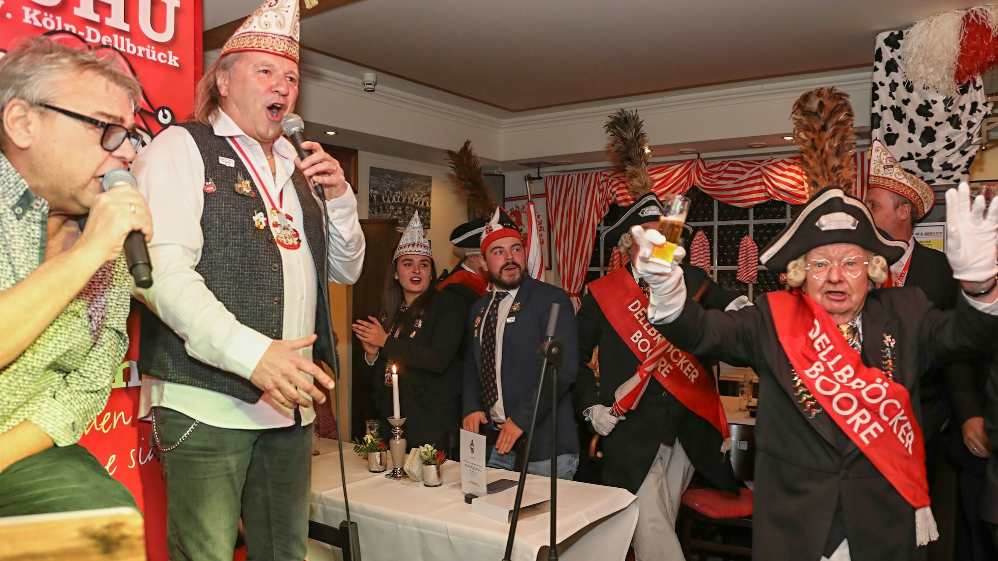 Micky (l.) und Bubi Brühl im Werk 2 in Dellbrück bei der KG Uhu