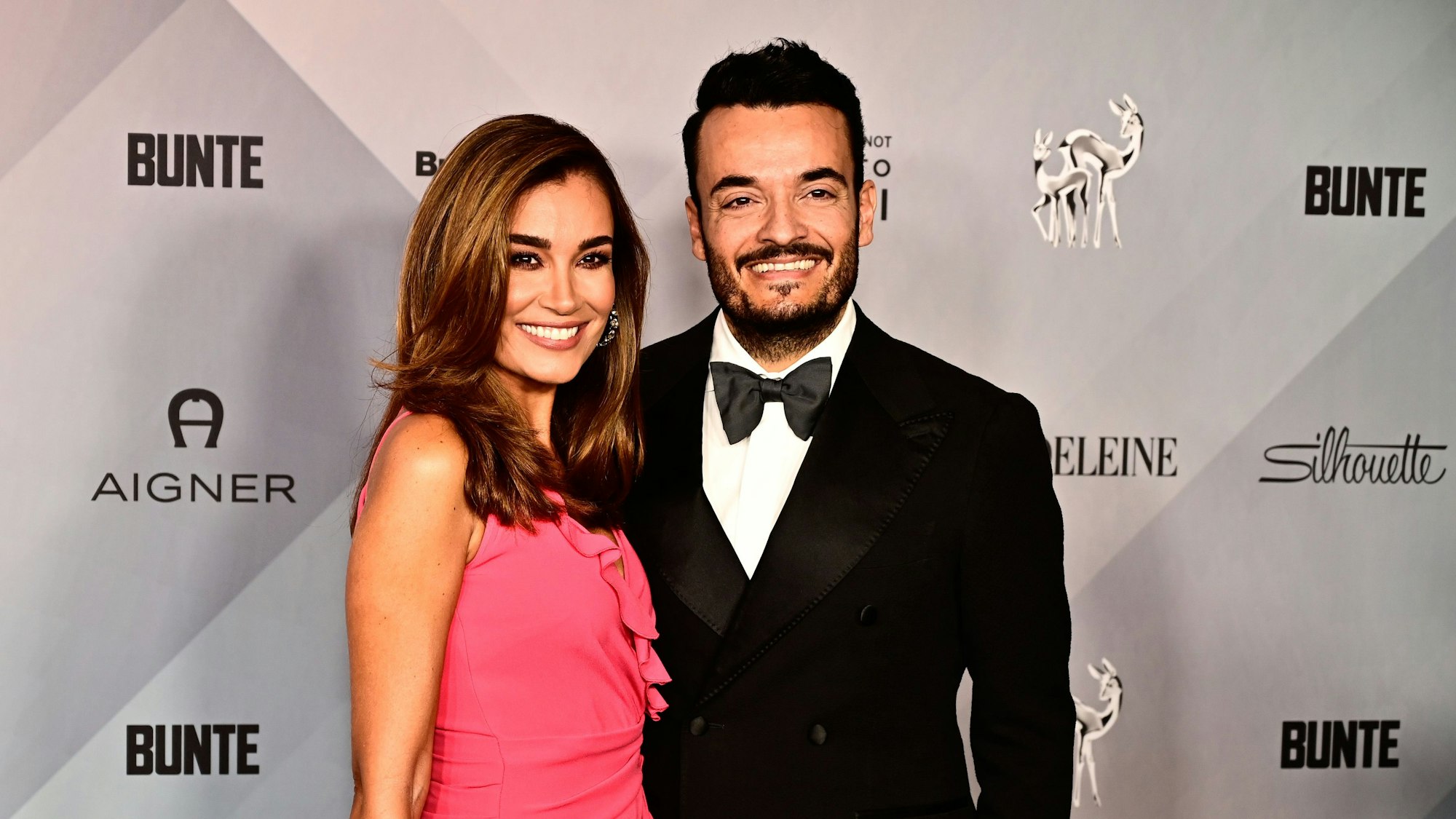 Jana Ina und Giovanni Zarrella kommen zur Charity-Veranstaltung "Tribute to Bambi" in das Hotel «Titanic Chaussee Berlin».