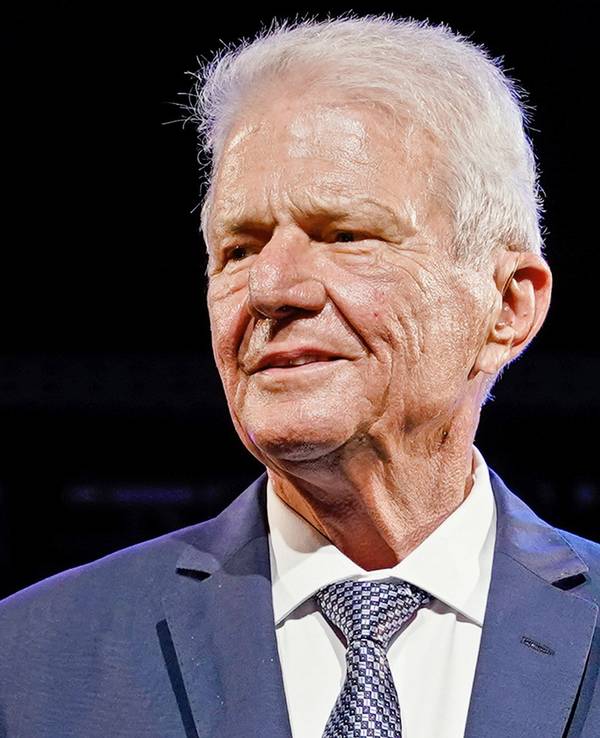 Der Unternehmer und Mäzen Dietmar Hopp steht bei der Verleihung des Karl Kübel Preises am 23. September 2020 im Musiktheater Rex auf der Bühne.