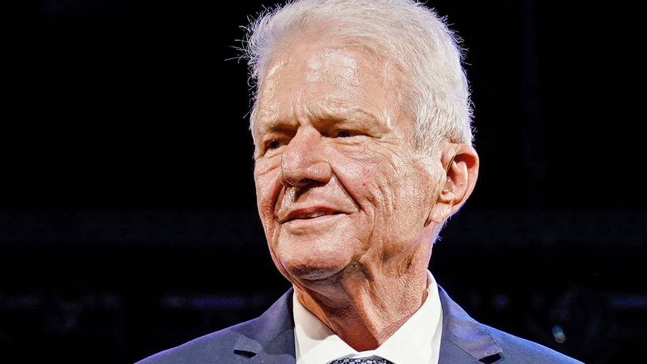Der Unternehmer und Mäzen Dietmar Hopp steht bei der Verleihung des Karl Kübel Preises am 23. September 2020 im Musiktheater Rex auf der Bühne.