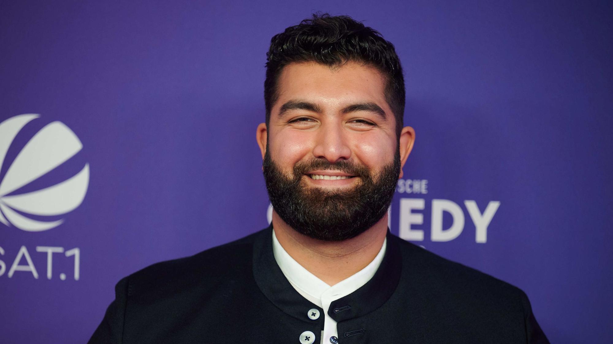 Der Komiker Faisal Kawusi kommt zur Verleihung des Deutschen Comedypreises.