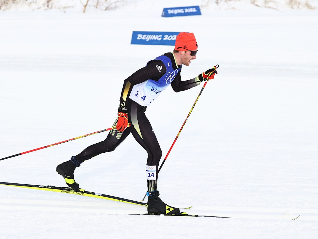 Albert Kuchler am 11. Februar 2022 beim 15 km Langlauf-Rennen der Herren, im Zhangjiakou National Cross-Country Skiing Centre.