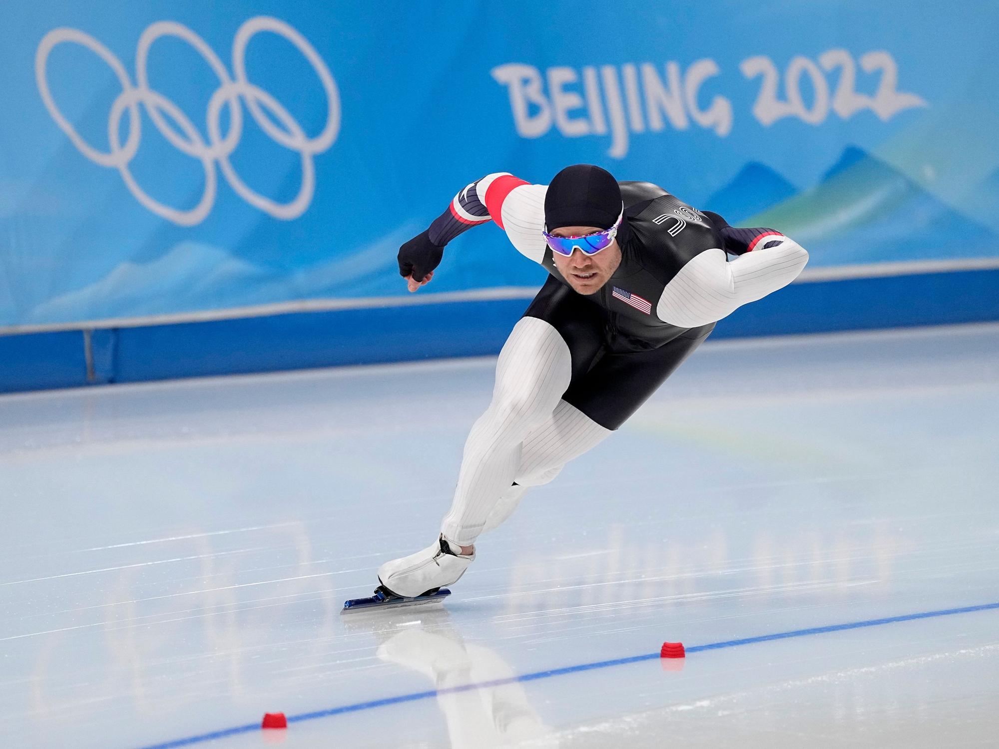 Joey Mantia aus den Vereinigten Staaten beim Eisschnelllauf.