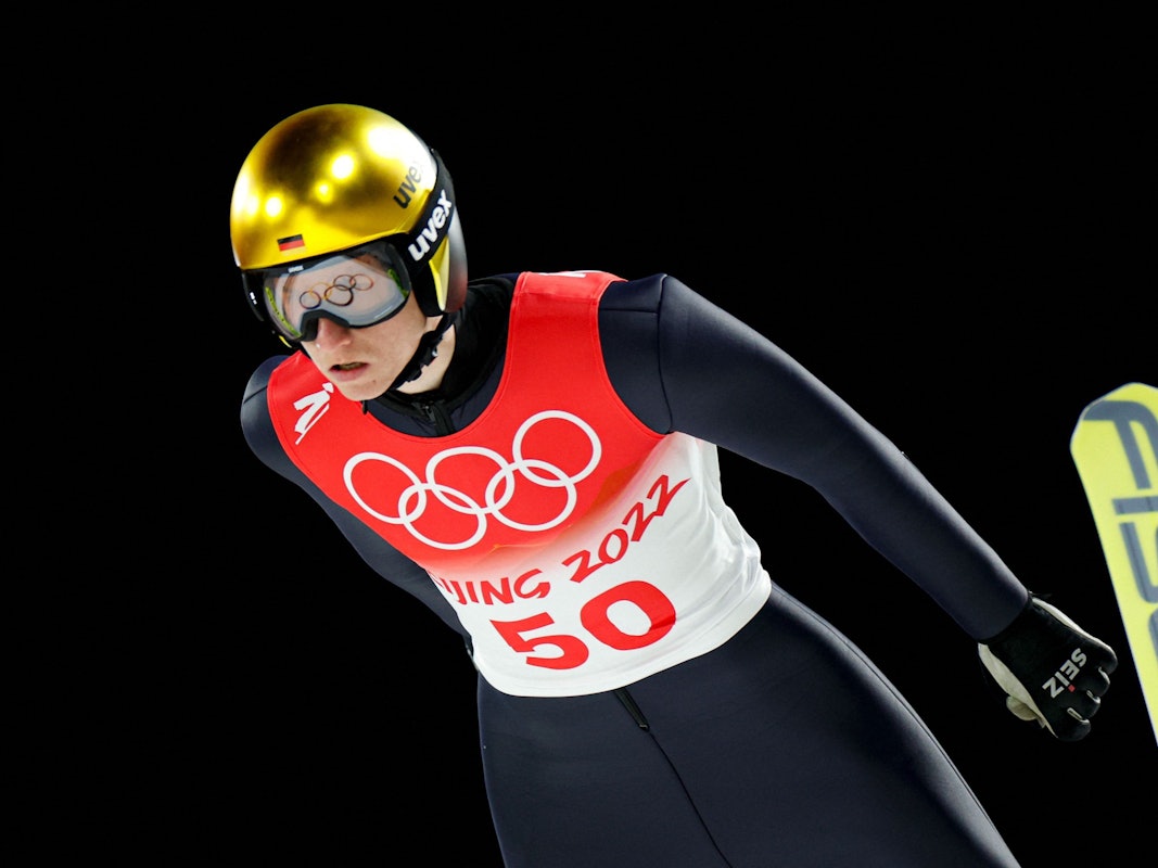 Karl Geiger in Aktion bei Olympia.