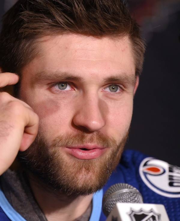 Leon Draisaitl bei einer Pressekonferenz vor dem All-Star-Spiel.