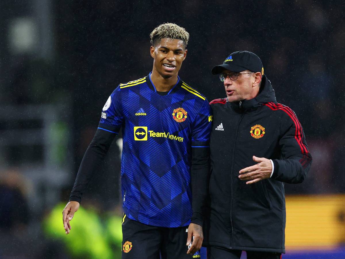 Marcus Rashford von Manchester United mit Interimstrainer Ralf Rangnick.