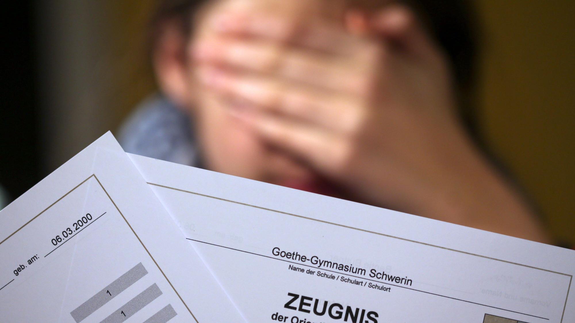 Wegen eines Streits erschoss ein Junge in Spanien seine Familie. Unser Foto wurde im Januar 2014 in Schwerin aufgenommen und steht in keinem Bezug zu der beschriebenen Tat.