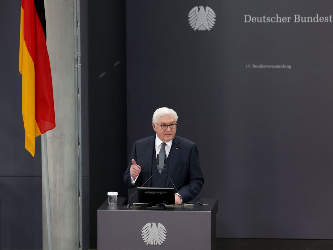 Frank-Walter Steinmeier, der neue alte Bundespräsident, spricht nach seiner Wahl am Sonntag (13. Februar) im Paul-Löbe-Haus in Berlin.