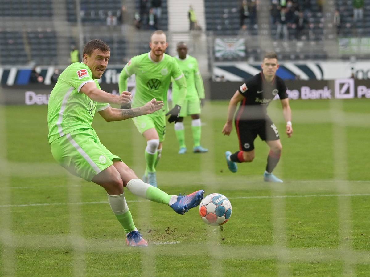 Wolfsburgs Max Kruse macht das 0:1.
