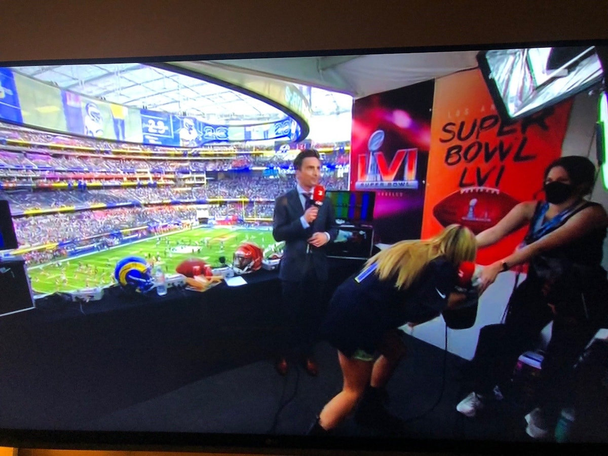 LIve beim Super Bowl: Heidi Klum muss ihren Hotdog am 14. Februar 2022 in den Mülleimer loswerden.