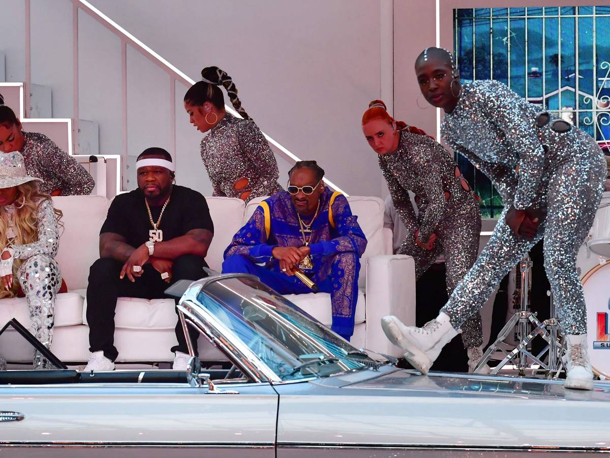 Mary J. Blige, Rapper 50 Cent und Rapper Snoop Doggbeim Super Bowl.