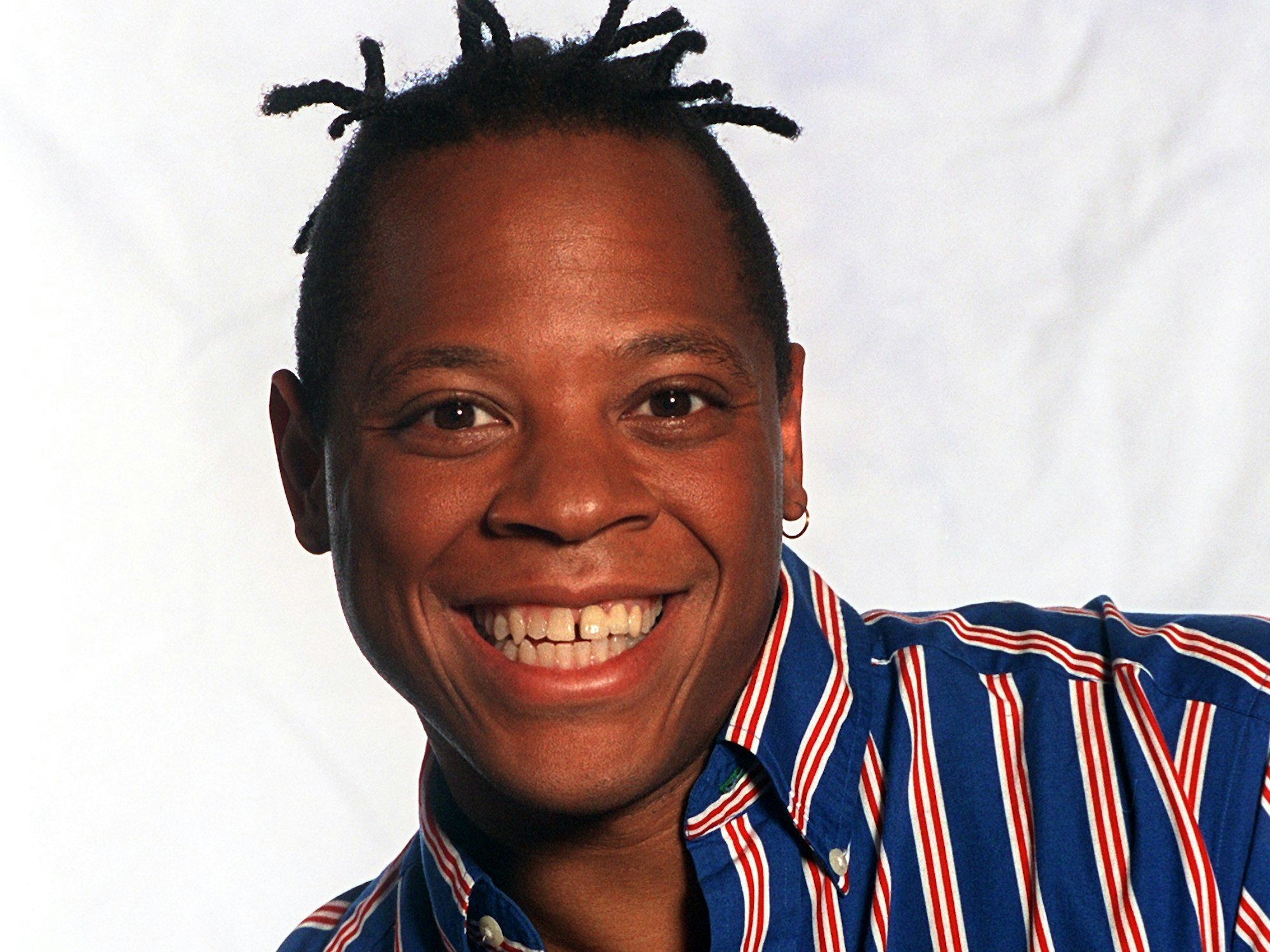 ARCHIV - Der Moderator Ricky Harris posiert am 30.8.1999 bei der Internationalen Funkausstellung (IFA) in Berlin. Foto: Nestor Bachmann/dpa (zu dpa "Die Kandidaten der zehnten Dschungelcamp-Staffel" vom 14.01.2016 - Wiederholung vom 08.01.2016) +++ dpa-Bildfunk +++