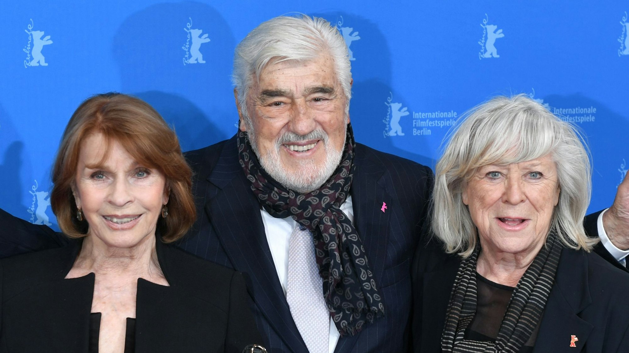 Senta Berger, Mario Adorf und Margarethe von Trotta schauen in die Kamera.