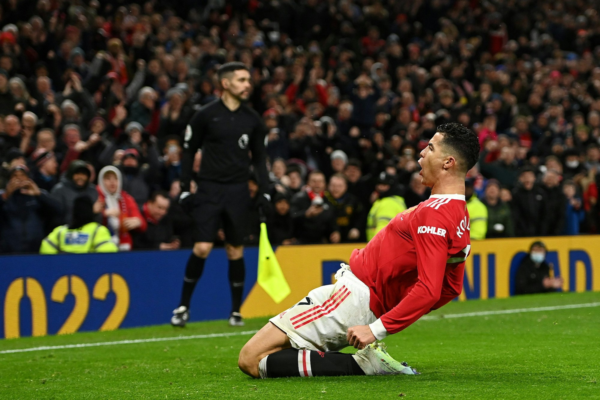 Cristiano Ronaldo (Manchester United) feiert sein Tor gegen Brighton & Hove Albion in Old Trafford.
