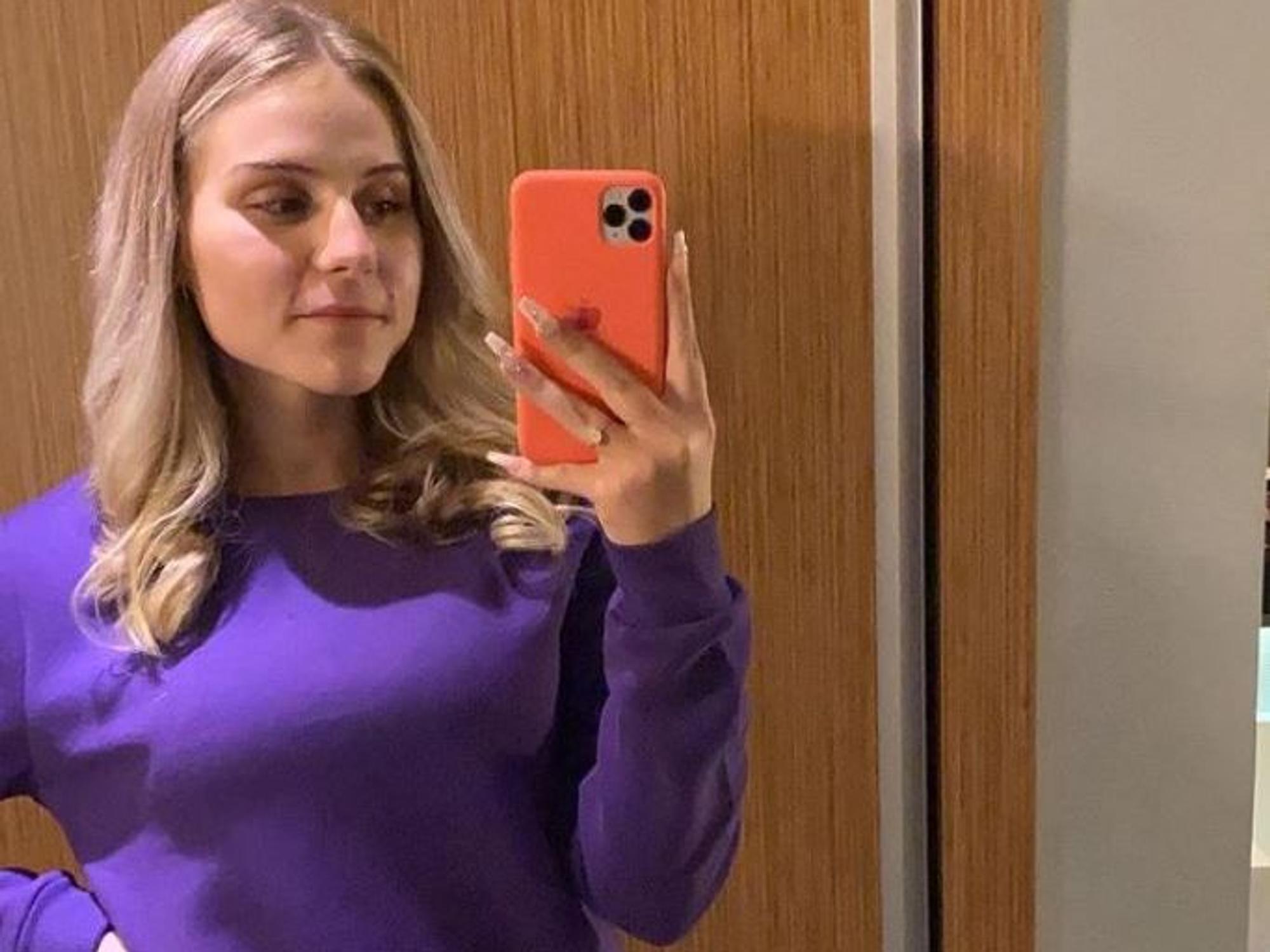 Estefania Wollny gehört zur Kinderschar von Silvia Wollny. Das Selfie hat Estefania im November 2021 auf ihrem Instagram-Account hochgeladen.