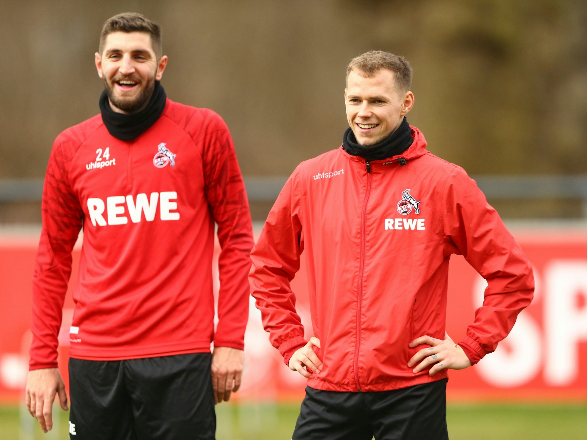 Julian „Jeff“ Chabot mit Ondrej Duda im Training des 1. FC Köln.