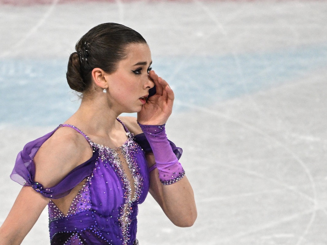 Kamila Walijewa vom Russischen Olympischen Komitee reagiert nach ihrem Auftritt.