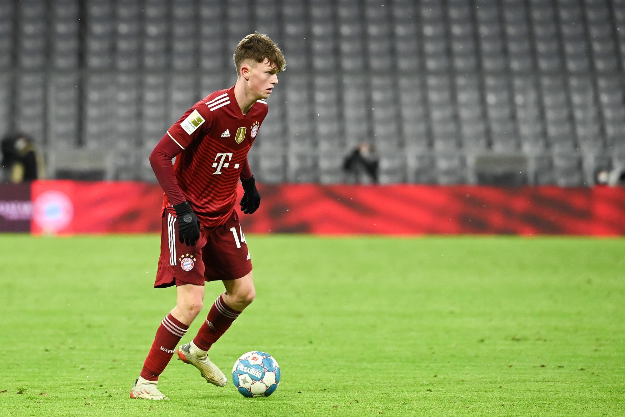 Paul Wanner am Ball in der Partie Bayern München – Borussia Mönchengladbach am 7. Januar 2022.