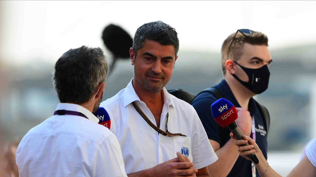 Timo Glock interviewt Michael Masi.