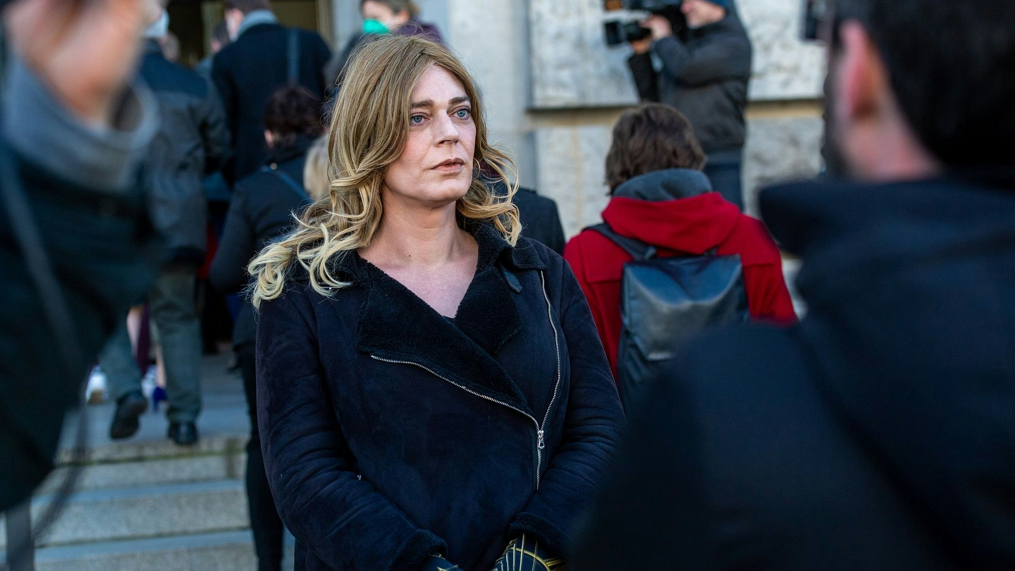 Tessa Ganserer (Bündnis 90/Die Grünen) kommt am 13. Februar zur Wahl des Bundespräsidenten durch die Bundesversammlung ins Paul-Löbe-Haus.