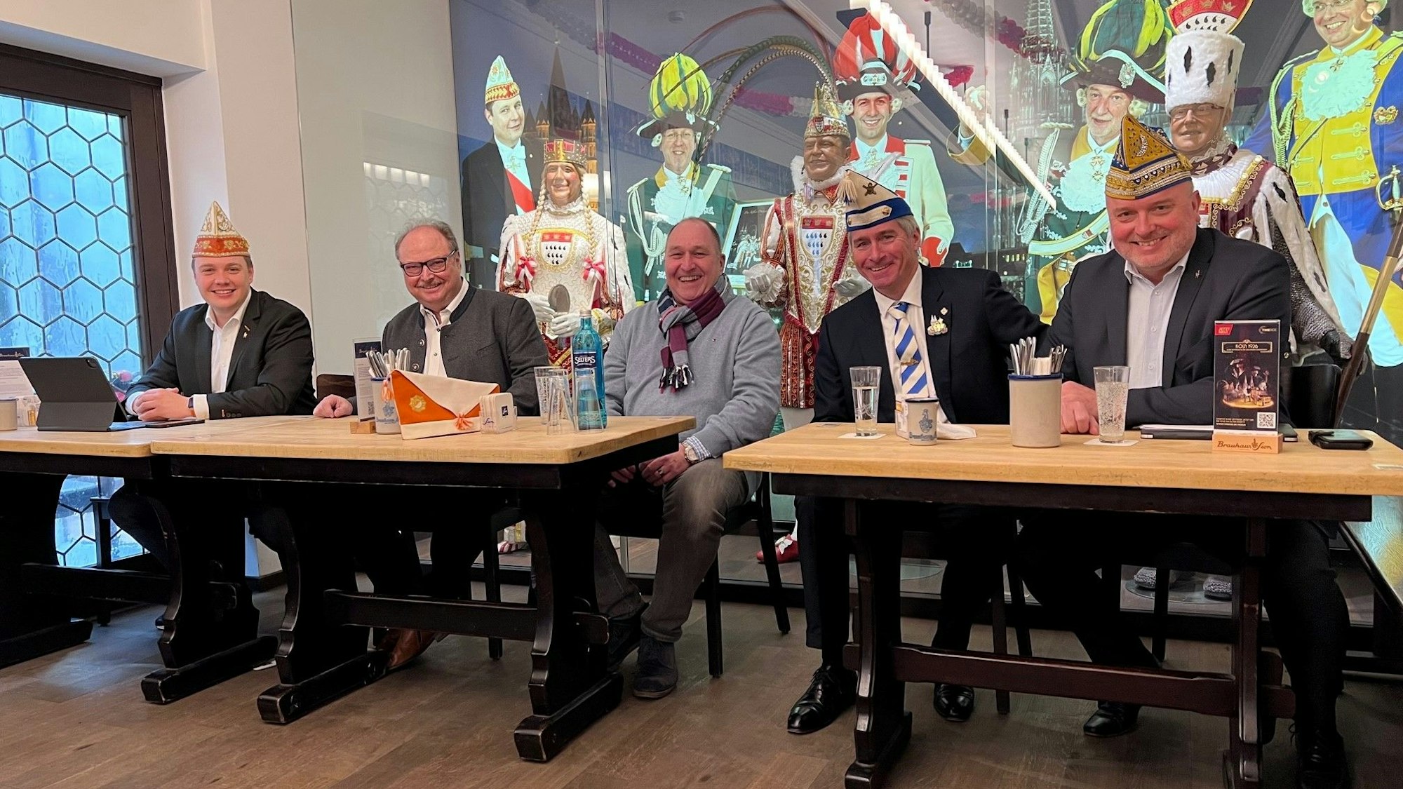 Das Podium bei der Pressekonferenz im Brauhaus Sion