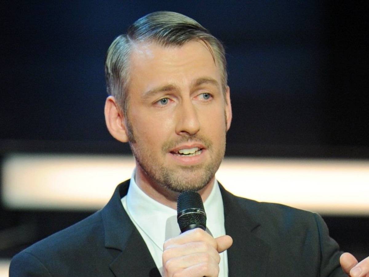 Sebastian Pufpaff: Bei TV Total stichelt er jetzt gegen eine beliebte Schlager-Show. Unser Foto zeigt den Moderator 2013 in München.