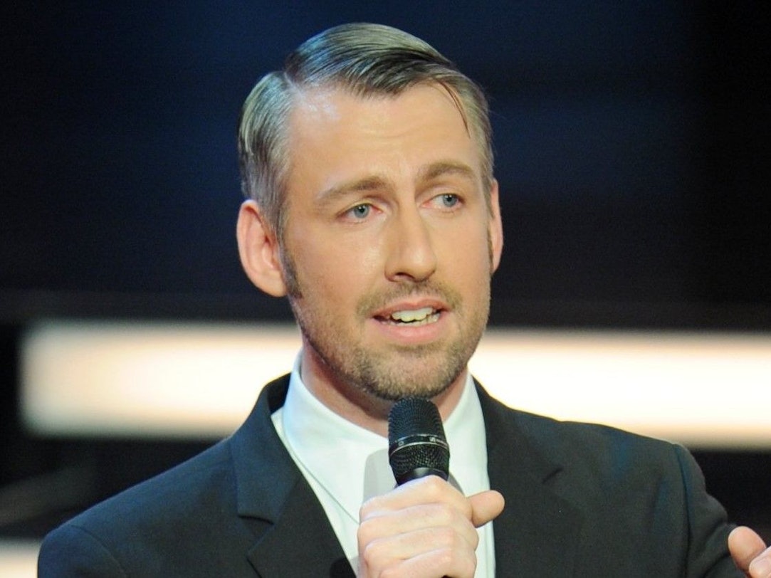 Sebastian Pufpaff: Bei TV Total stichelt er jetzt gegen eine beliebte Schlager-Show. Unser Foto zeigt den Moderator 2013 in München.