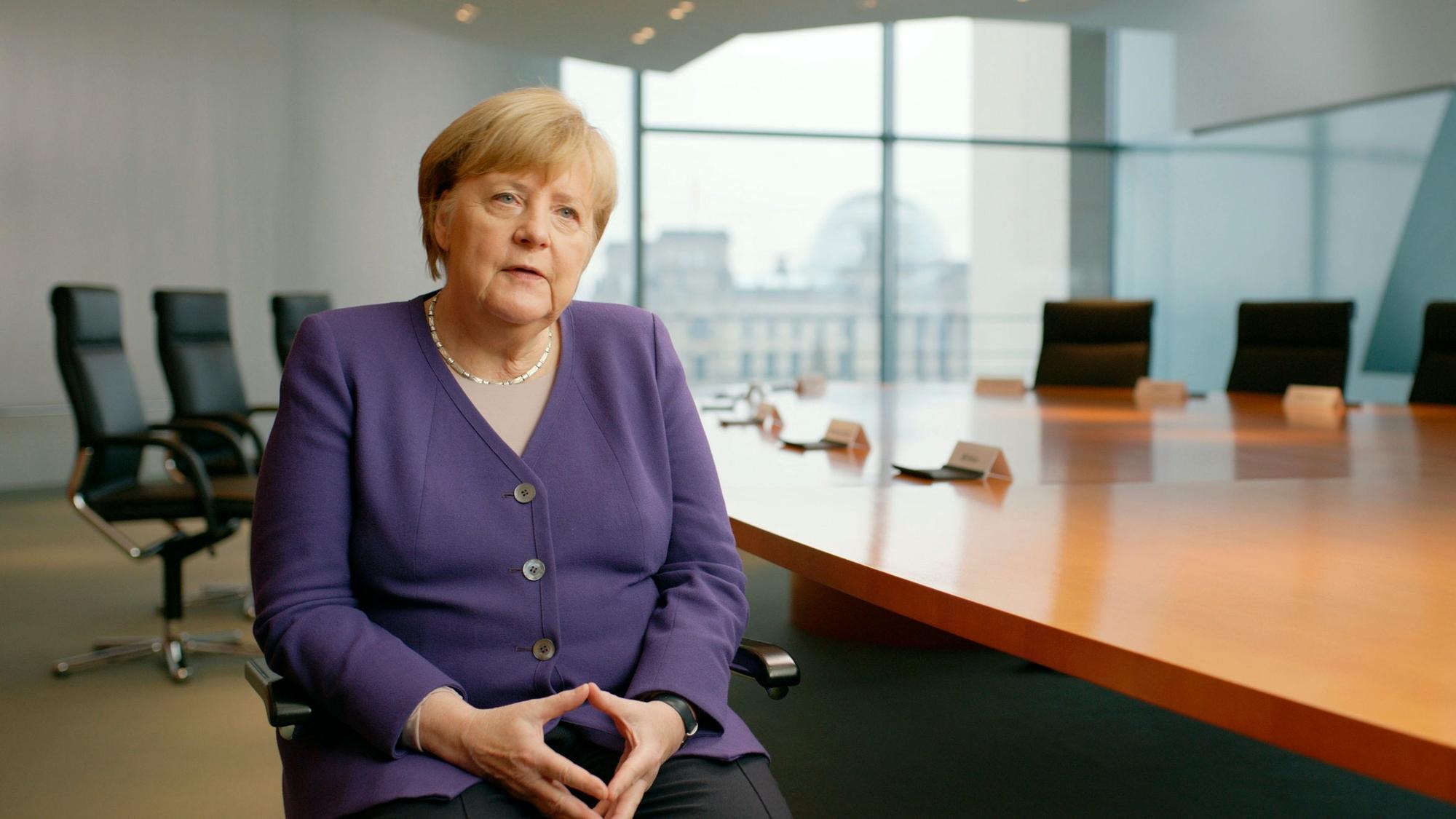 Szene aus der neuen Doku „Angela Merkel – Im Lauf der Zeit“ von Torsten Körner, die ab 20. Februar in den Mediatheken zu sehen ist.