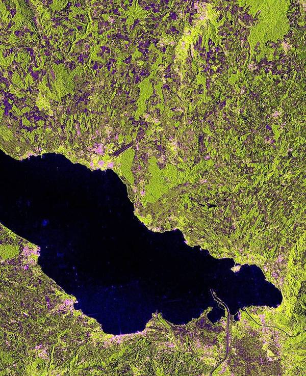 Bodensee aus der Satellitenperspektive. Landesumweltämter arbeiten in zwei Leuchtturmprojekten mit Copernicus-Daten Satelliten im Einsatz für den Umweltschutz Credit: ESA
