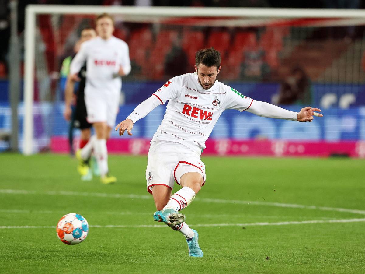 Mark Uth spielt für den 1. FC Köln gegen Eintracht Frankfurt.
