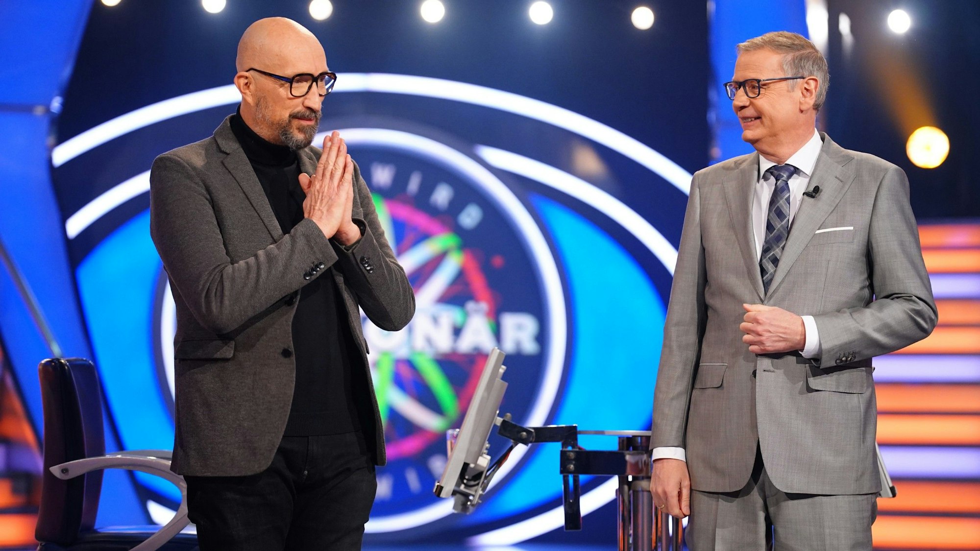 Moderator Günther Jauch mit Olaf Beck aus Hamburg.