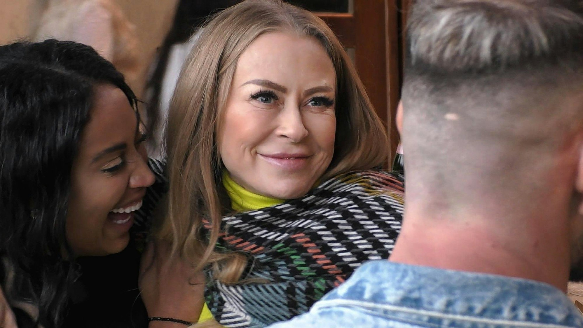 Prominent getrennt: Sarah Joelle und Jenny Elvers