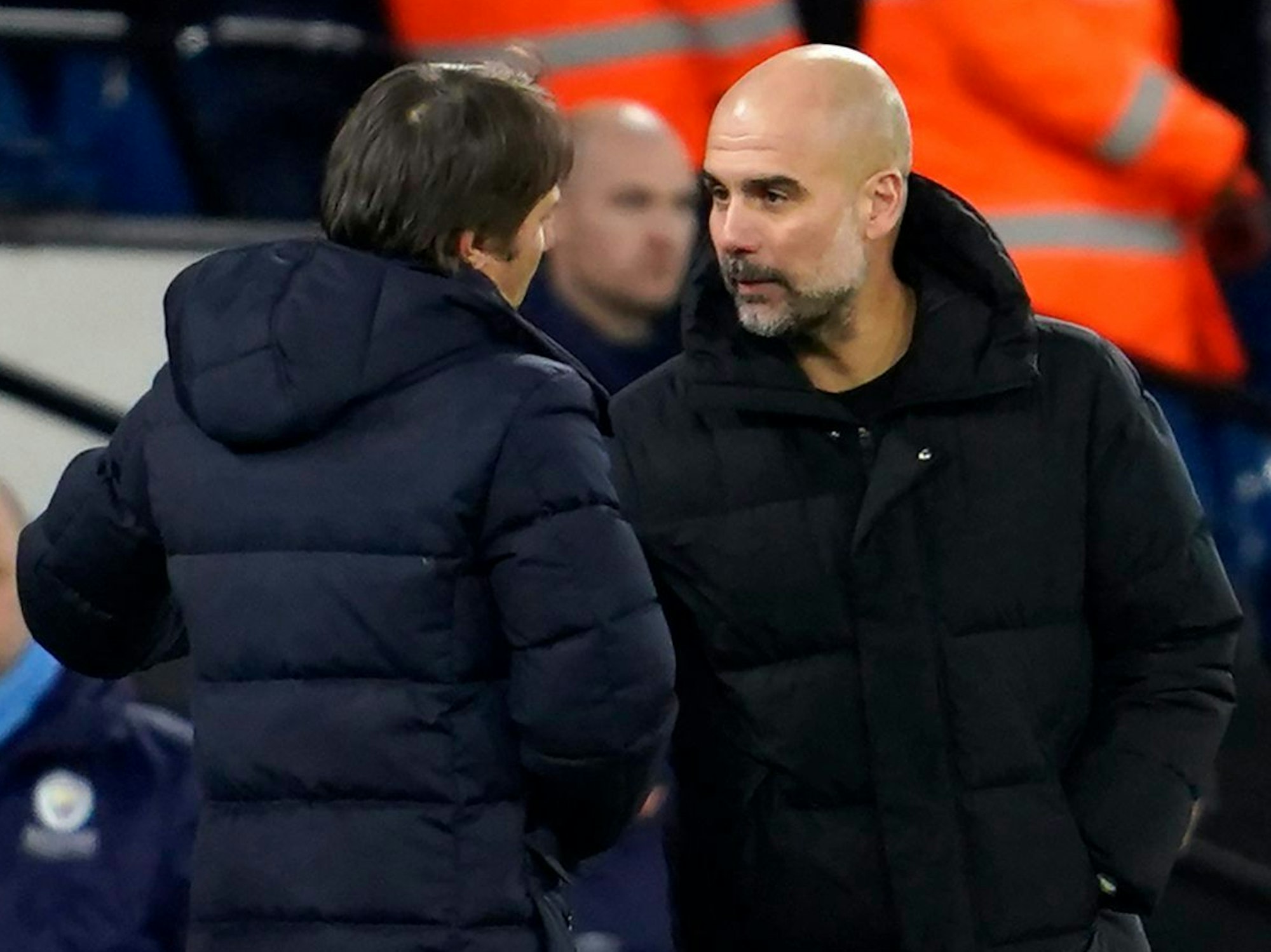 Antonio Conte und Pep Guardiola gaben sich nach dem Spiel am 19. Februar 2022 die Hand.