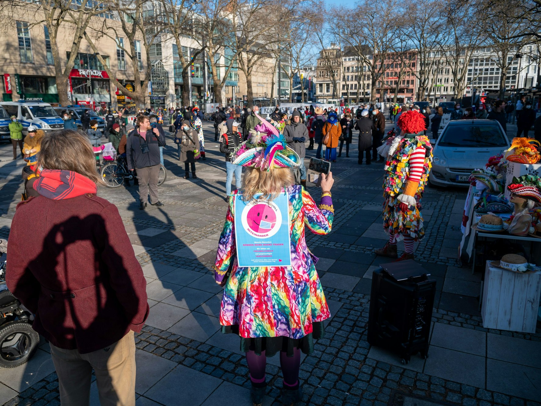 Querdenkerdemonstration auf dem Neumarkt in Köln.