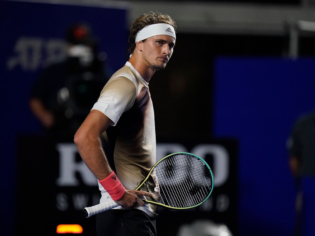 Alexander Zverev am 22. Februar 2022 bei seinem Tennis-Spiel gegen Jenson Brooksby in Acapulco.
