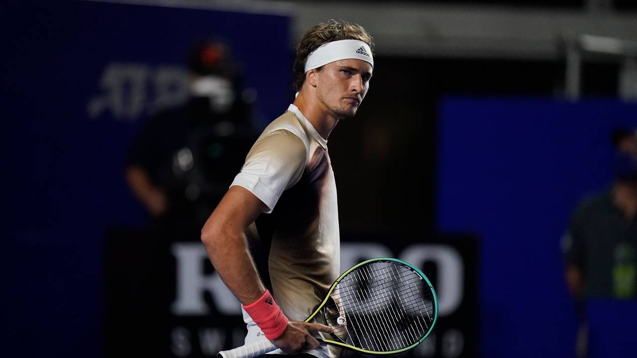 Alexander Zverev am 22. Februar 2022 bei seinem Tennis-Spiel gegen Jenson Brooksby in Acapulco.