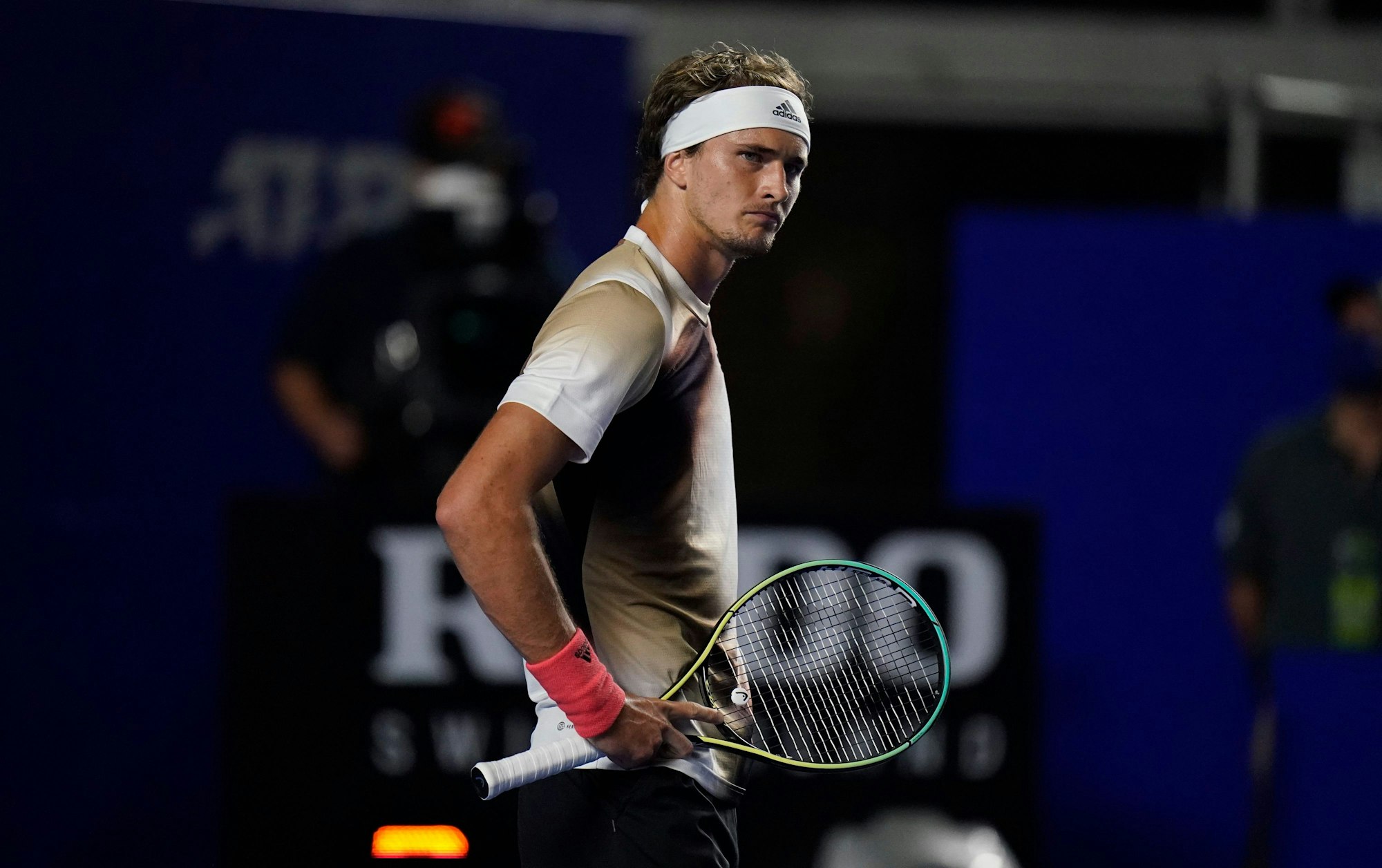 Alexander Zverev am 22. Februar 2022 bei seinem Tennis-Spiel gegen Jenson Brooksby in Acapulco.