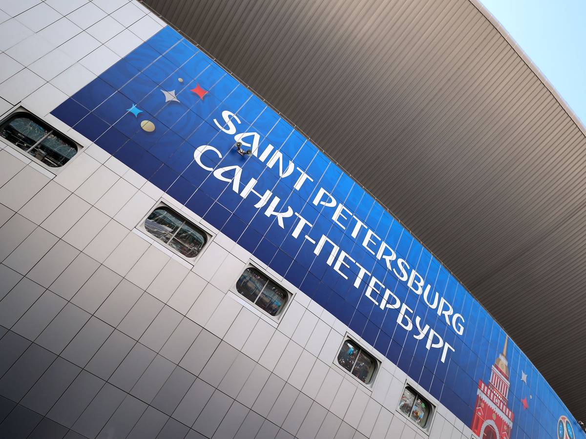 Blick auf die Gazprom-Arena in St. Petersburg