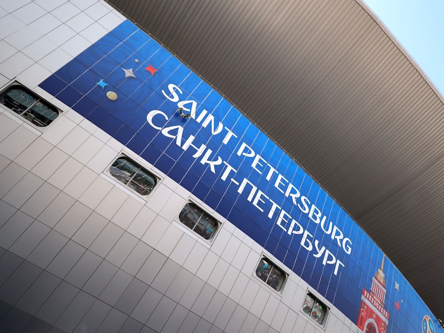 Blick auf die Gazprom-Arena in St. Petersburg