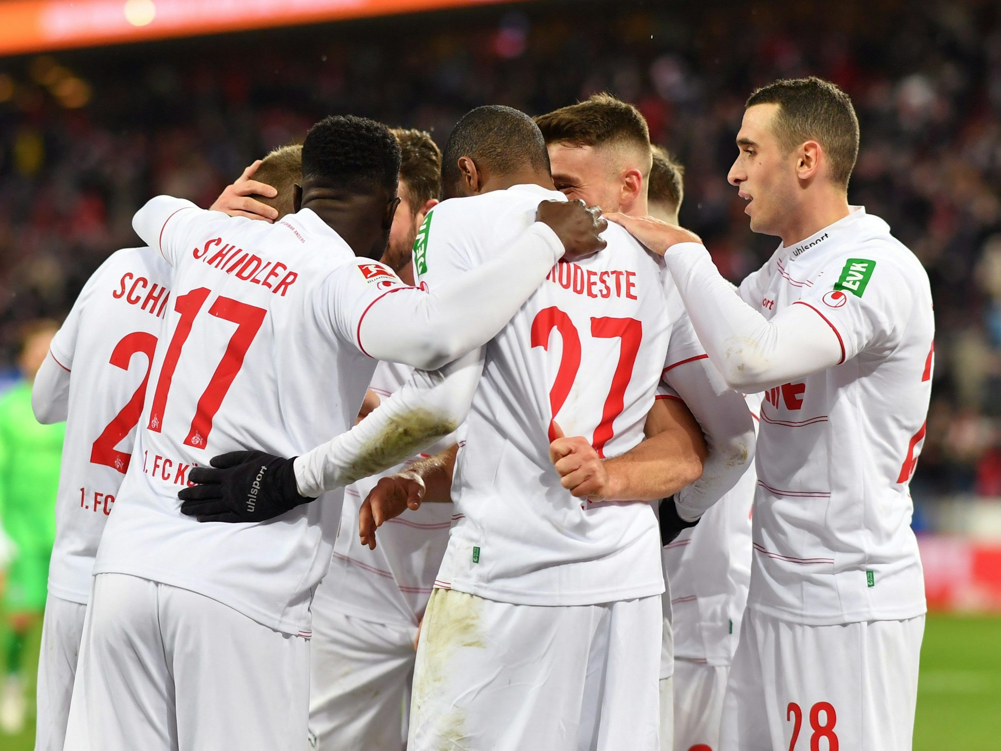 Anthony Modeste vom 1. FC Köln feiert nach einem Treffer gegen Eintracht Frankfurt.
