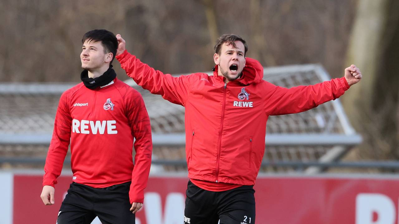 Louis Schaub und Tomas Ostrak im Training des 1. FC Köln