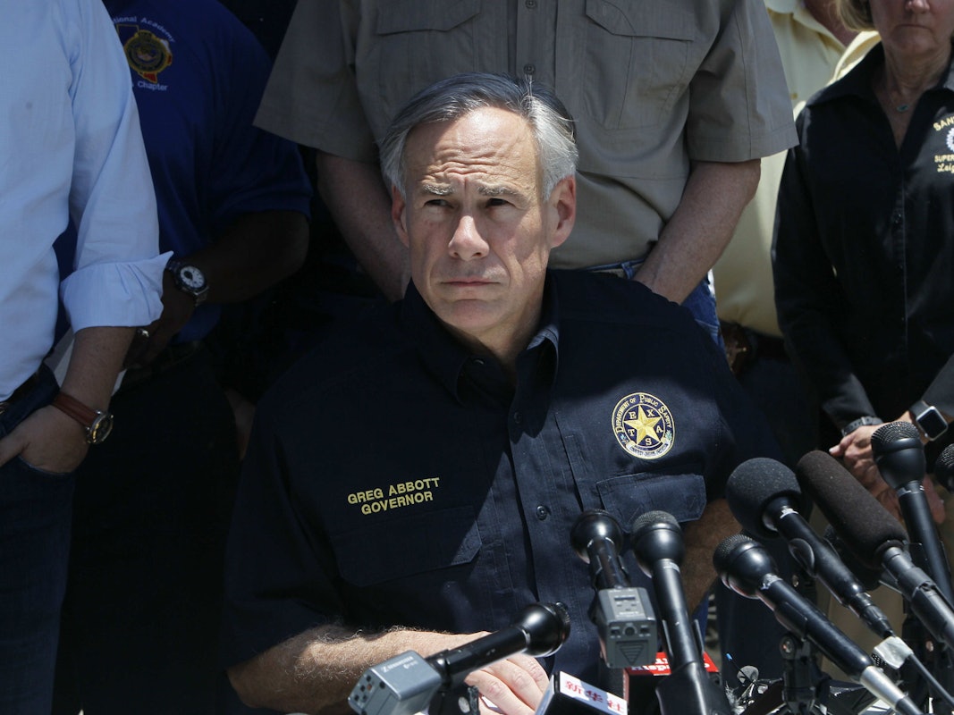 Greg Abbott, Gouverneur von Texas, spricht während einer Pressekonferenz im Mai 2018.